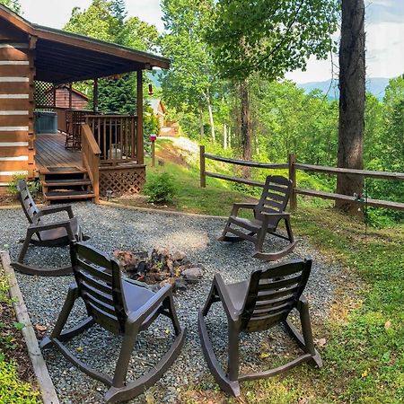 Villa Cozy Cabin With Hot Tub And Smoky Mountain Views! Bryson City Exterior foto