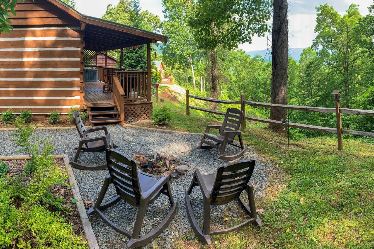 Villa Cozy Cabin With Hot Tub And Smoky Mountain Views! Bryson City Exterior foto